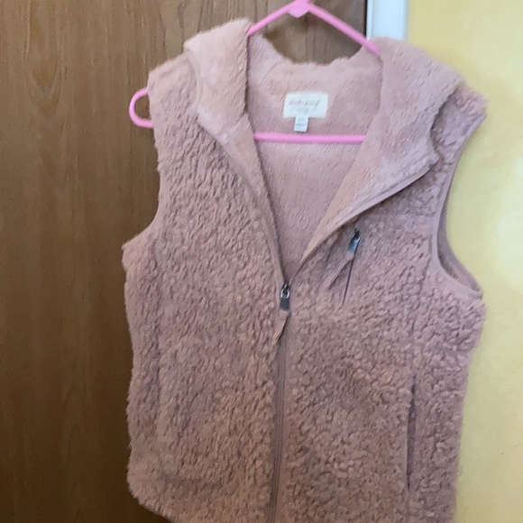 Ladies dusty pink soft hooded Sherpa vest. New never worn - Picture 5 of 7